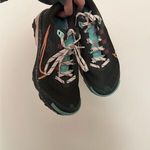 Nike Women's Black and Teal Athletic Shoes